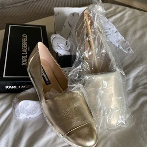 NEW! Carl Lagerfeld light gold metallic Napa flats, size 10 medium